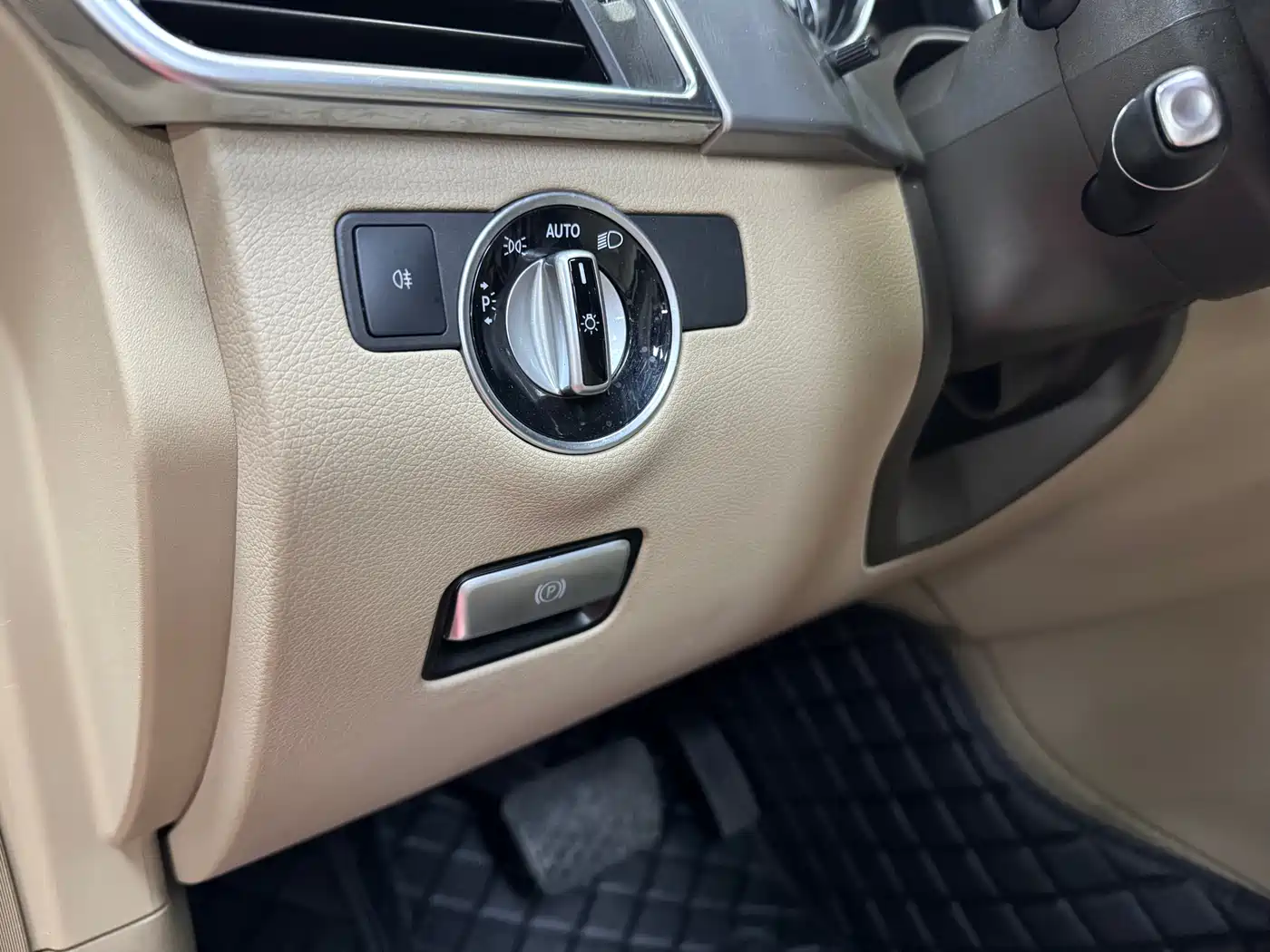 Mercedes-Benz M-Class 2015 ML 320 4MATIC фото 22