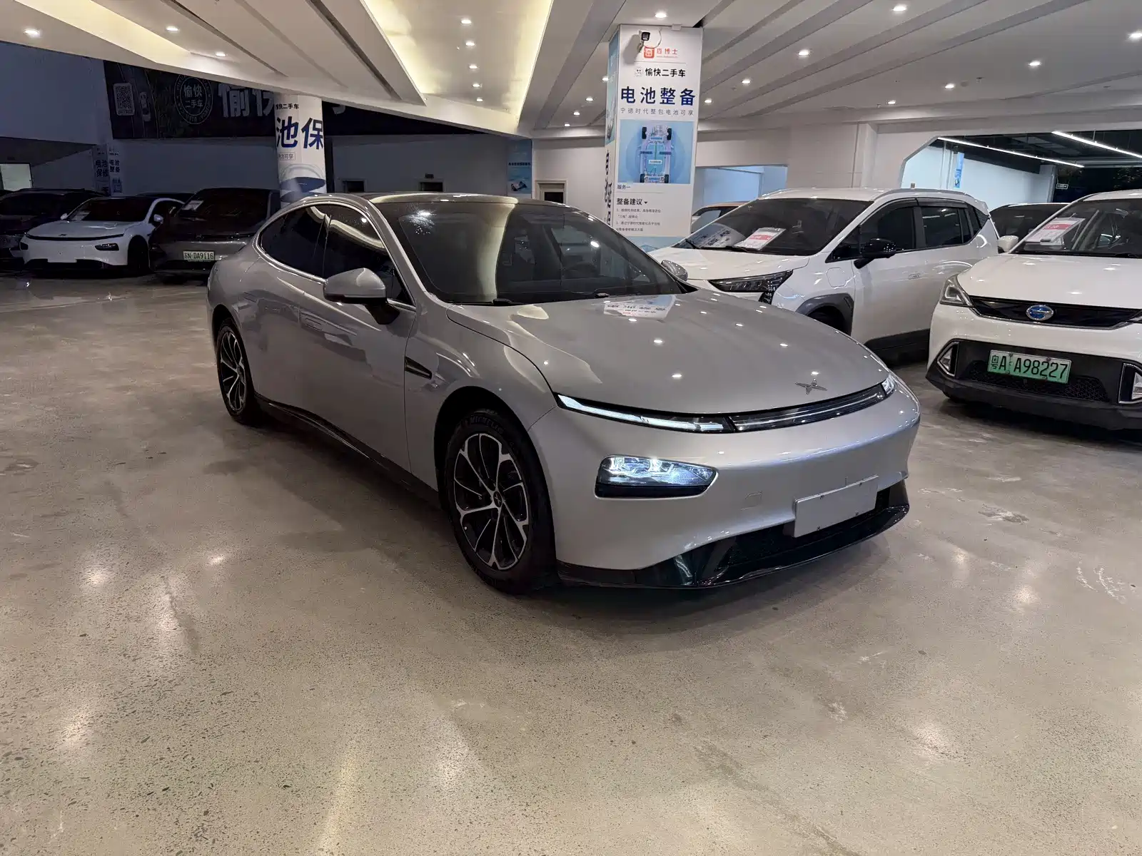 Фото 3 - XPeng P7