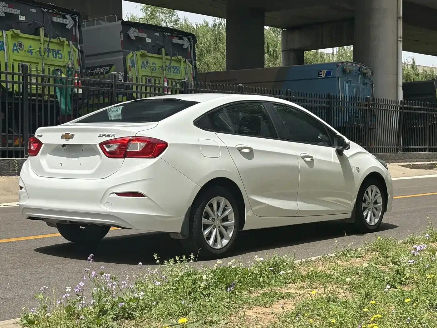 Chevrolet Cruze 2017 1.5L Automatic Pioneer Sunroof фото 5