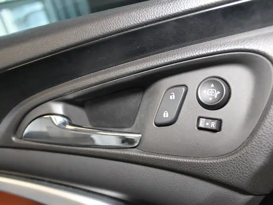 Фото 14 - Buick Regal