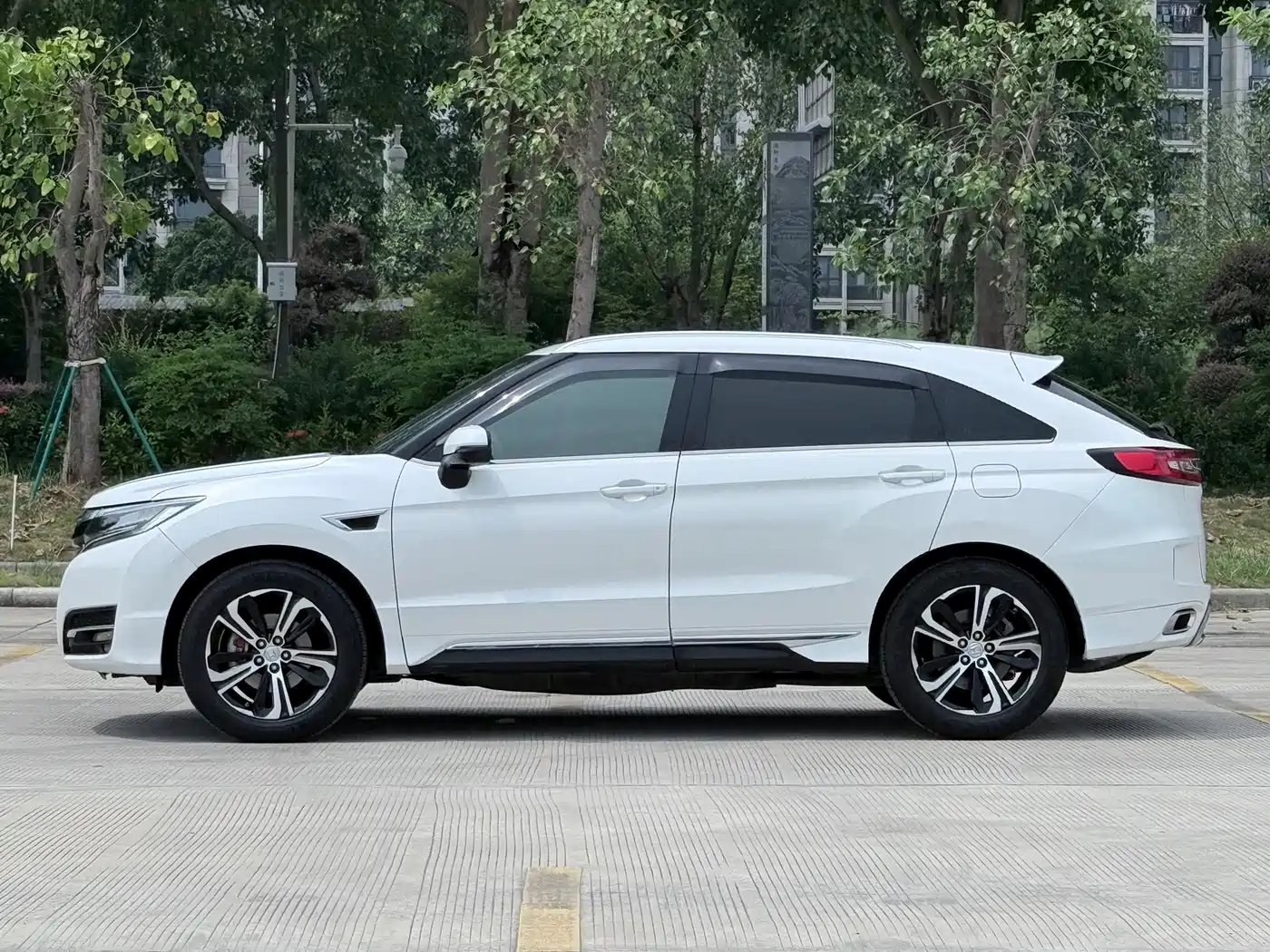 Honda UR-V 2017 2017 370TURBO 2WD Premium Edition China V