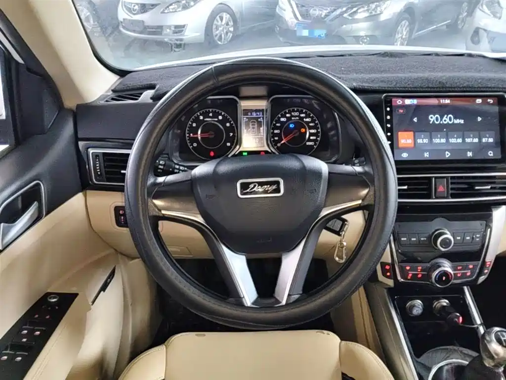 Zotye Damai X5 2017 2017 Value Edition 1.6L Manual Comfort