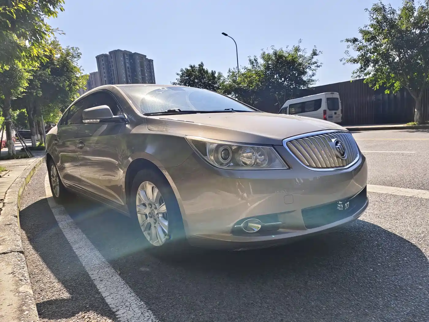 Photo 3 - Buick LaCrosse