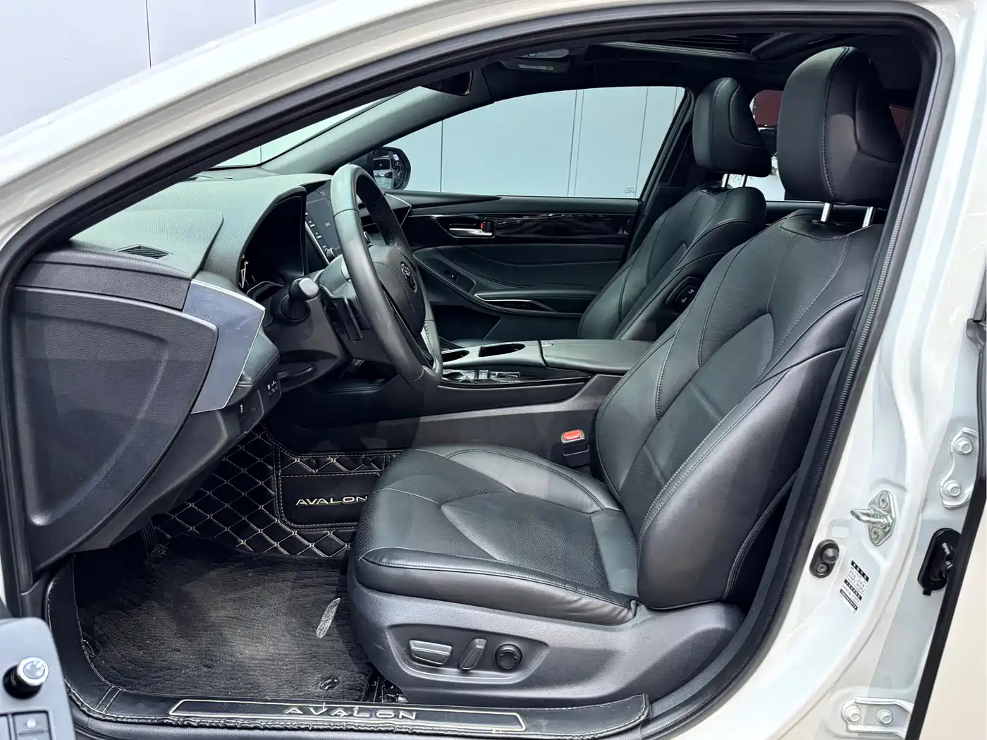 Toyota Avalon 2021 2.5L Luxury Edition фото 15