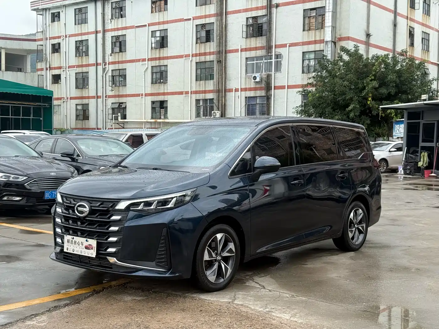 GAC Trumpchi Trumpchi M6 2021 270T DCT Elite Edition (7-Seater)