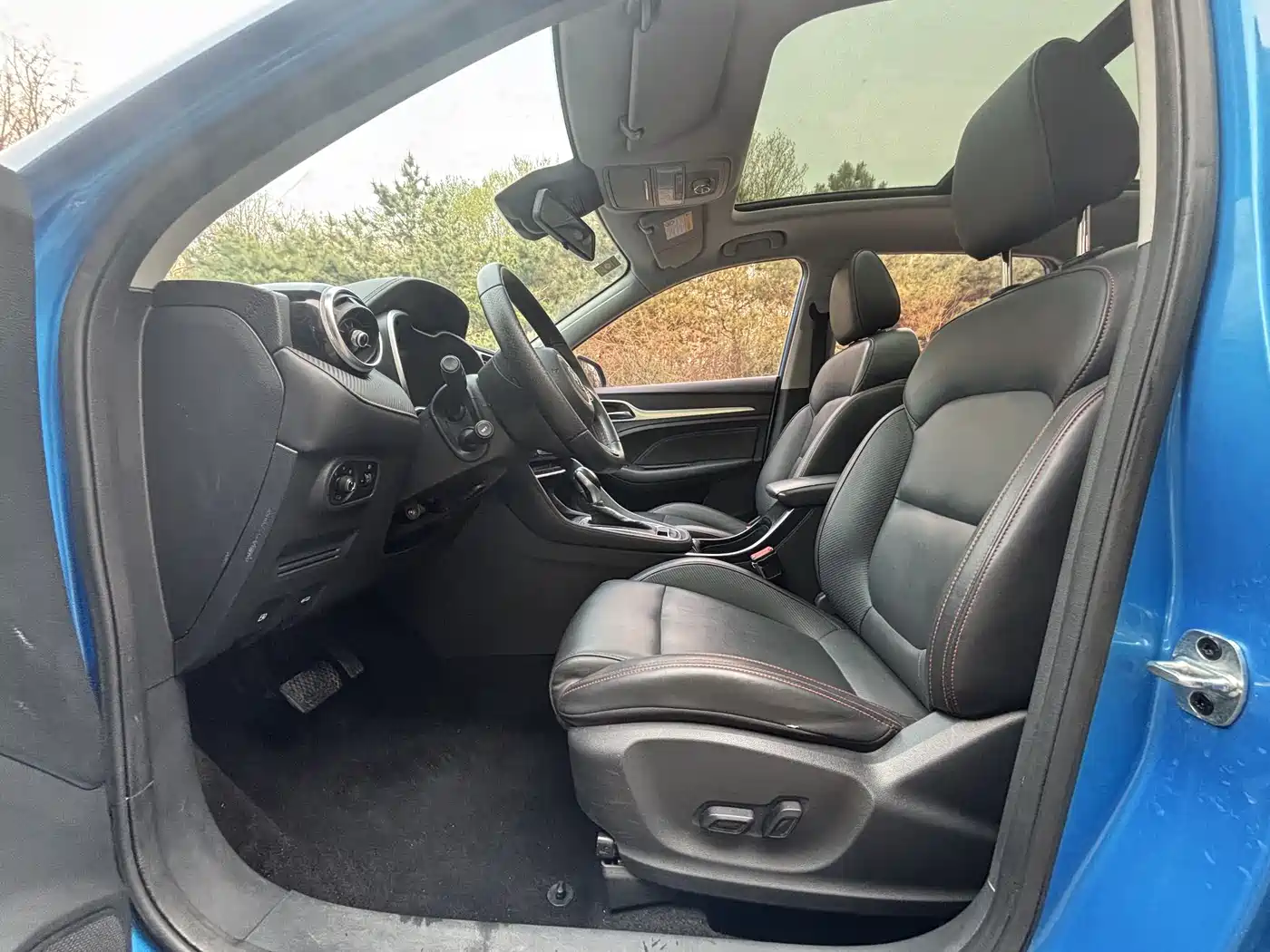 Photo 7 - MG ZS