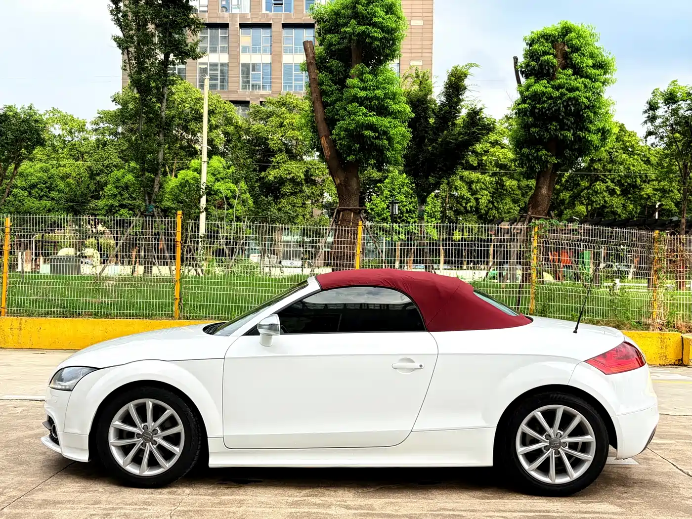 Фото 9 - Audi TT