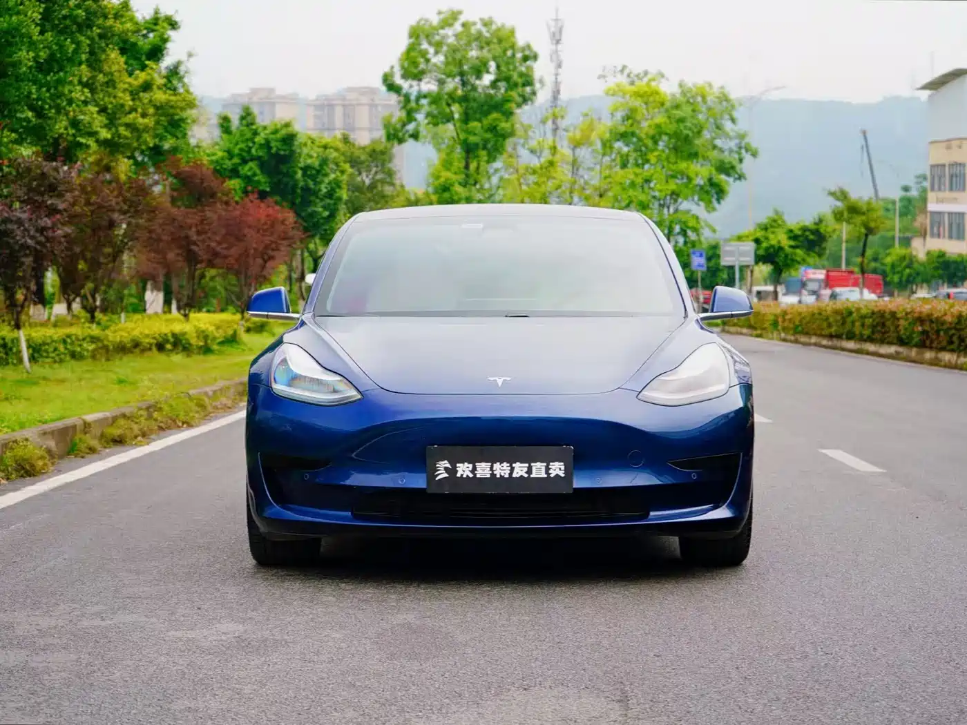 TESLA MODEL 3