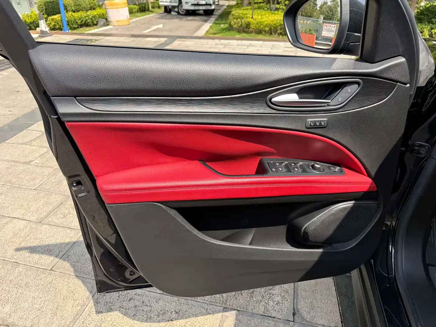 Alfa Romeo Stelvio 2019 2017 2.0T 200HP Luxury Edition
