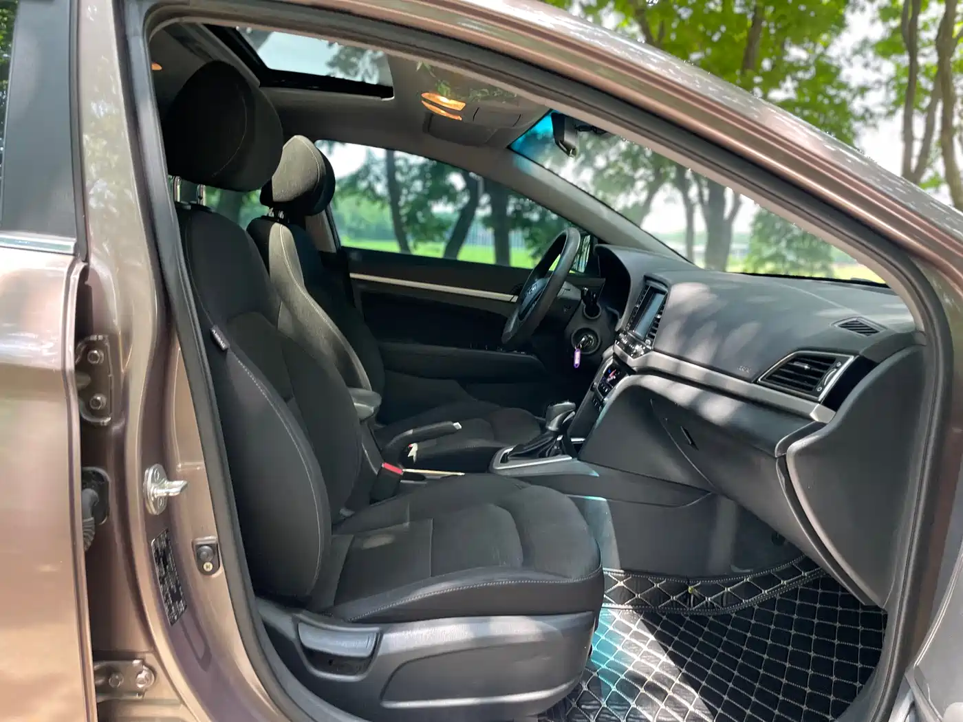 Hyundai Elantra 2016 Model 1.6L Automatic Smart Elite фото 13