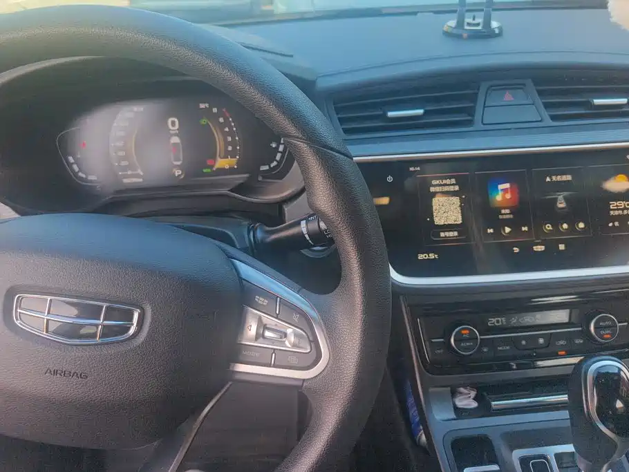 Geely Emgrand GL 2021 2021 UP 1.4T CVT Premium