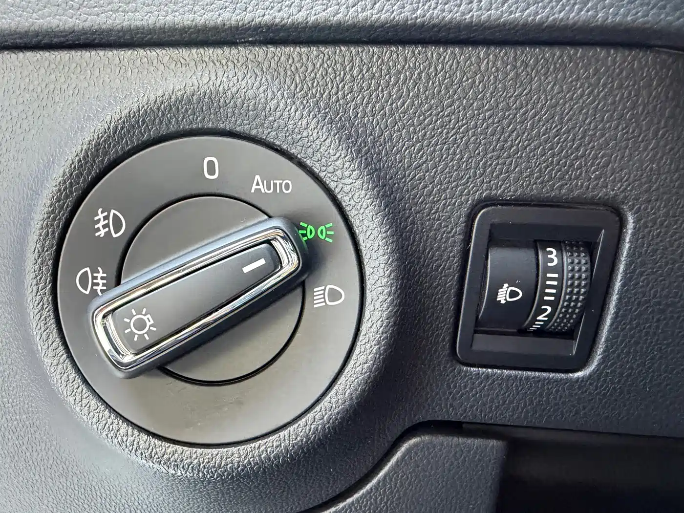 Škoda Karoq 2023 2023 TSI280 Smart Edition
