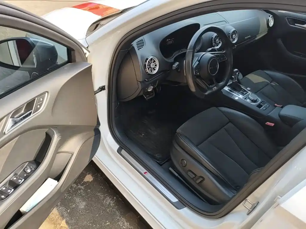 Audi S3 2018 2017 Facelift S3 2.0T Limousine