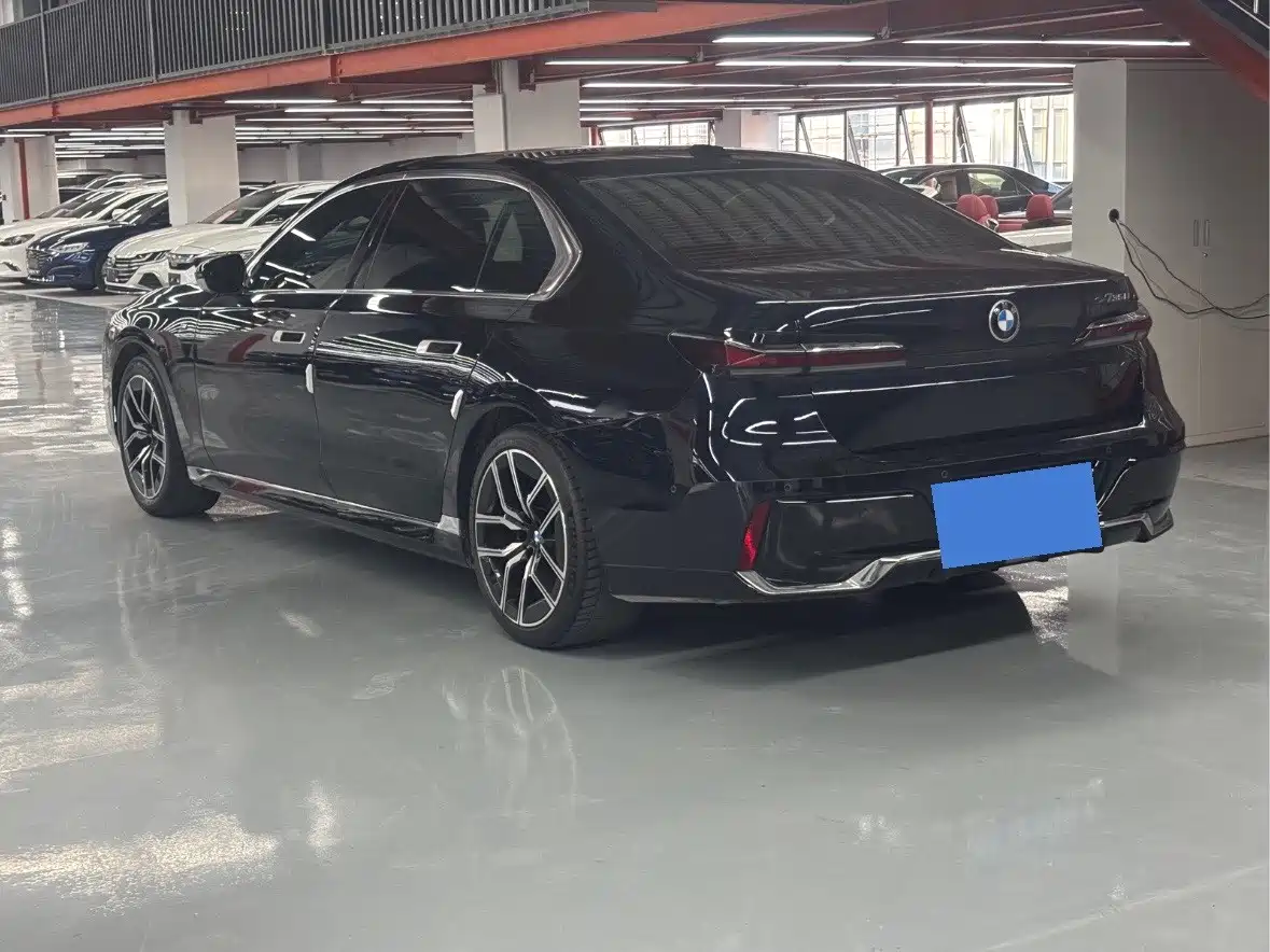 BMW 7 Series 2023 2023 Model 735Li M Sport Package