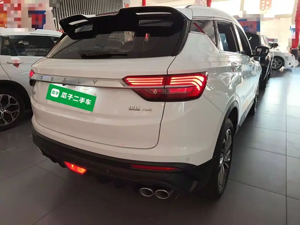 Фото 7 - Geely Coolray