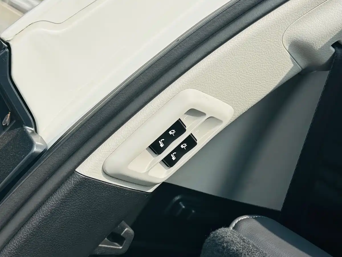 Toyota Prado 2019 3.5L Automatic TX-L Zunxiang Edition with Rear-mounted Spare Tire фото 34