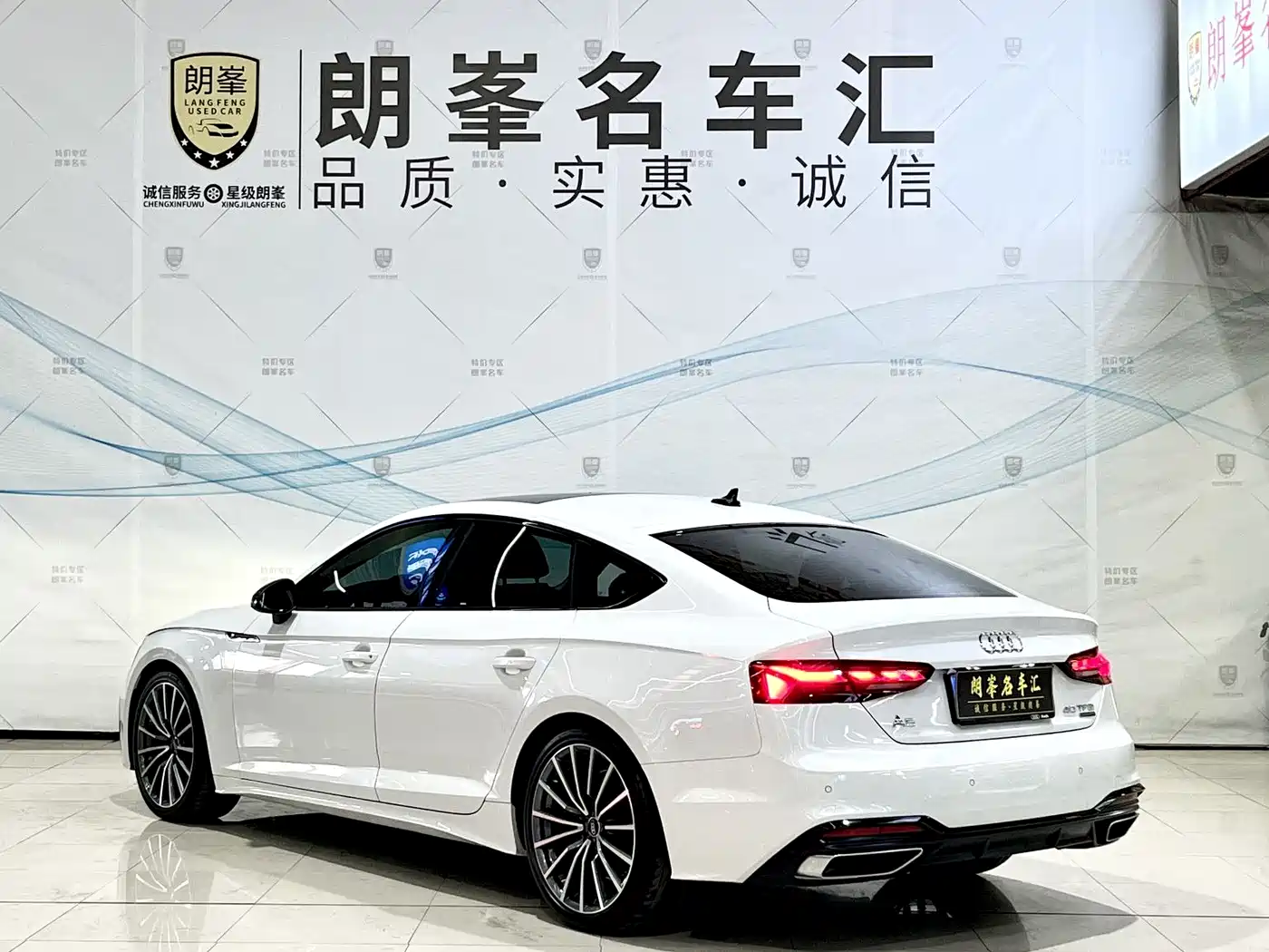 Audi A5 (Import) 2024 Sportback 40 TFSI quattro Luxury Dynamic фото 4