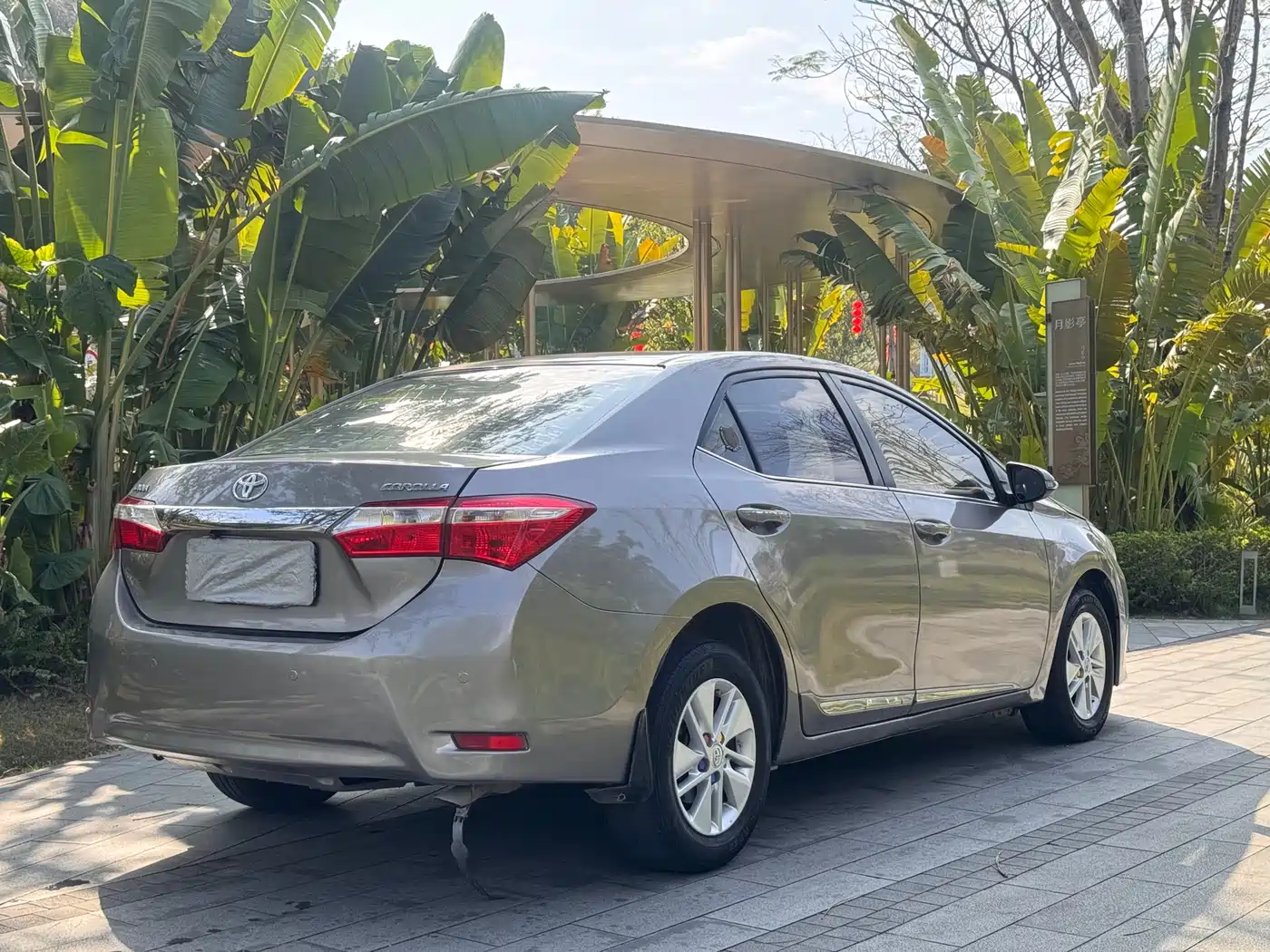 Toyota Corolla 2014 1.6L CVT GL-i фото 10