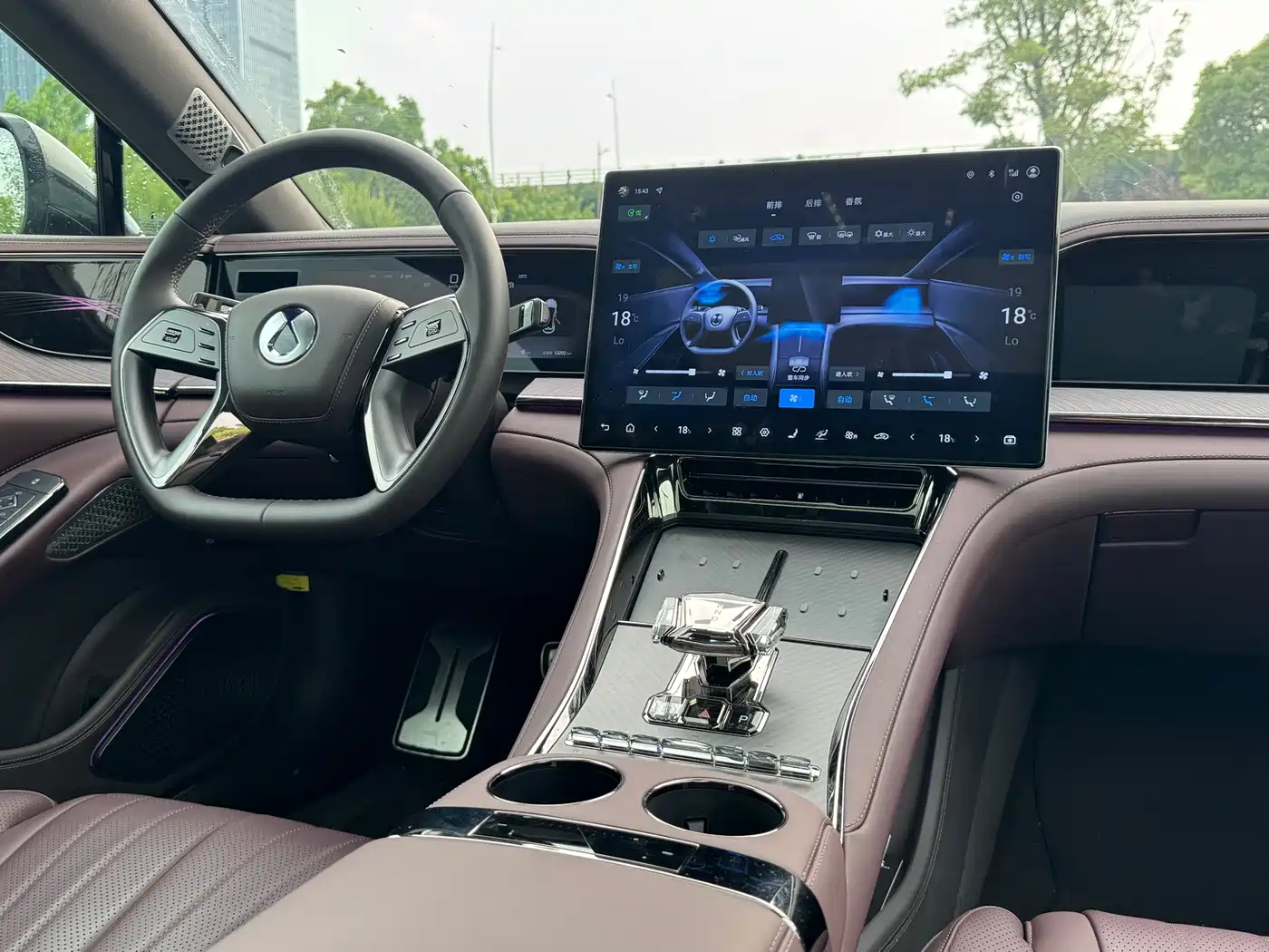 Denza Z9GT 2024 1100 AWD Ultra Edition фото 11