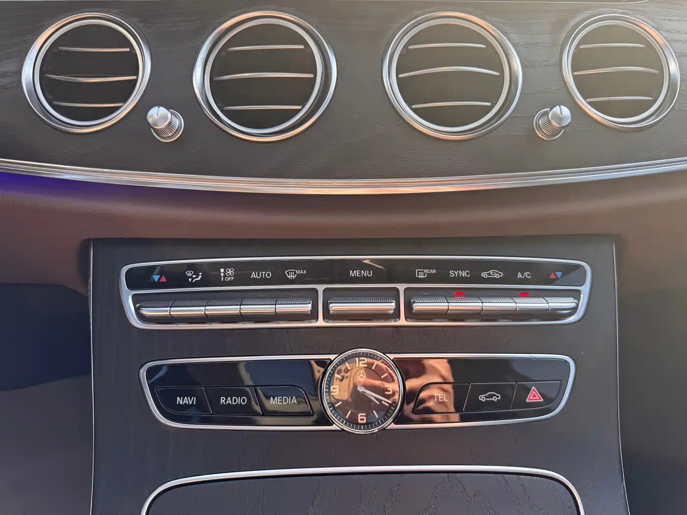 Mercedes-Benz E-Class 2019 Facelift E 300 L Sport Fashion фото 20
