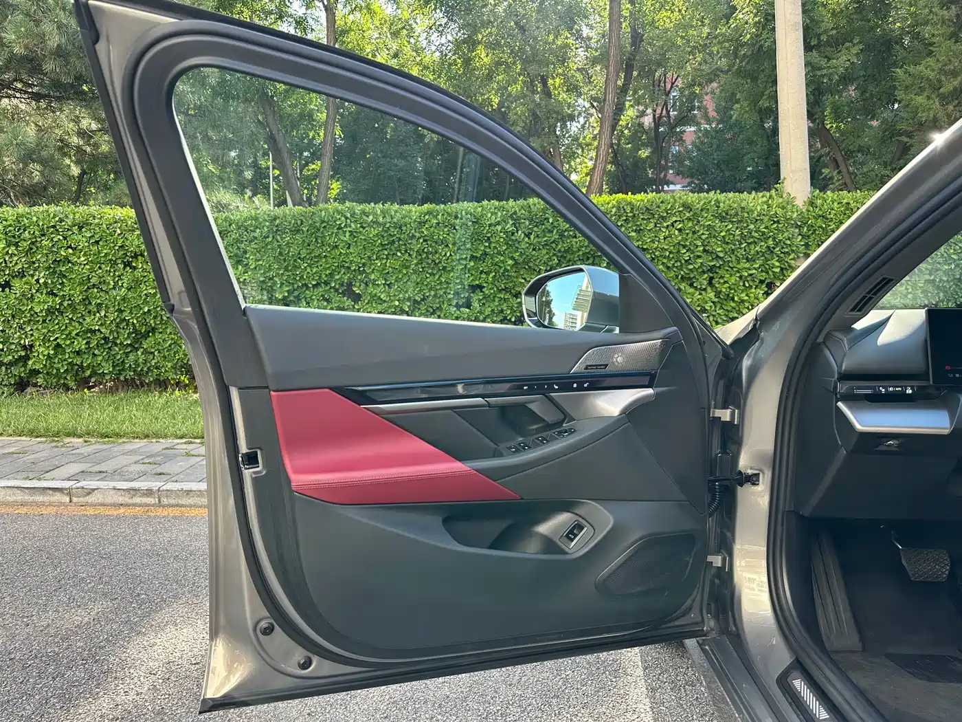 BMW i5 2024 2024 eDrive 35L Premium Model M Sport Package