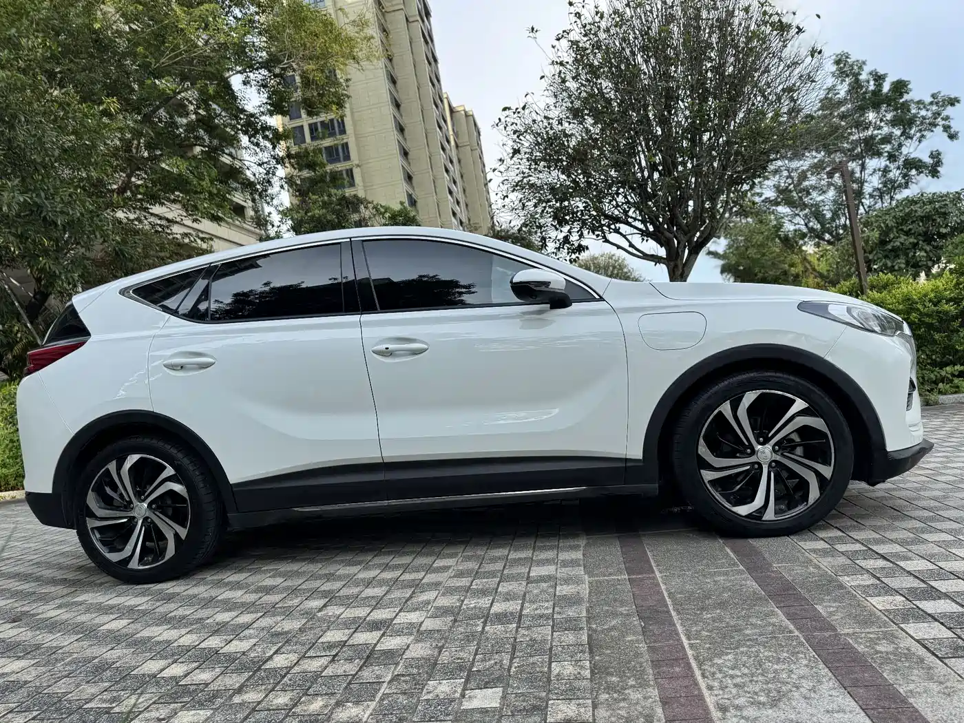 Hongqi E-HS3 2019 Smart Connection Flag Joy FWD Version фото 13