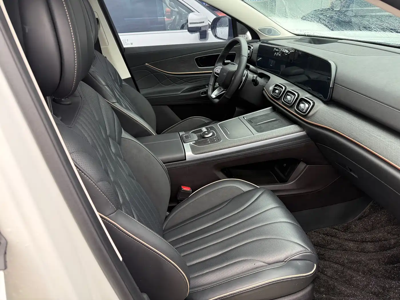 Chery Tiggo 9 2023 2023 2.0T Automatic 2WD Luxury 7-Seater
