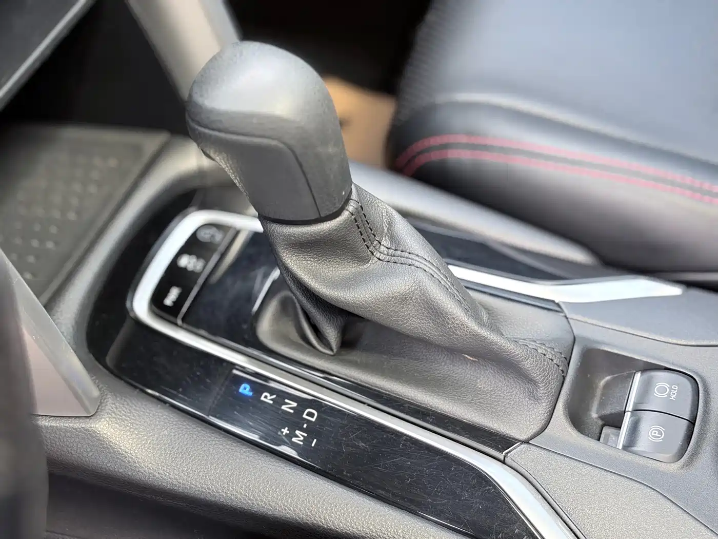 Toyota Frontlander 2023 2.0L CVT Leading Edition фото 14