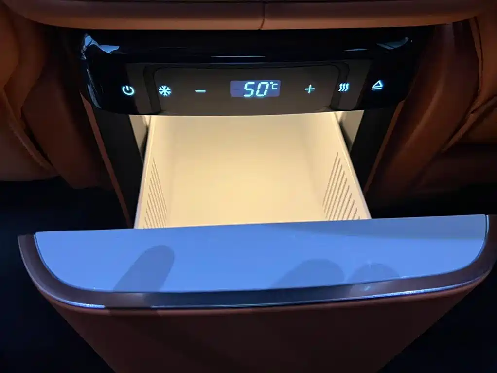 Geely Galaxy Galaxy M9 2025 Base Model фото 16