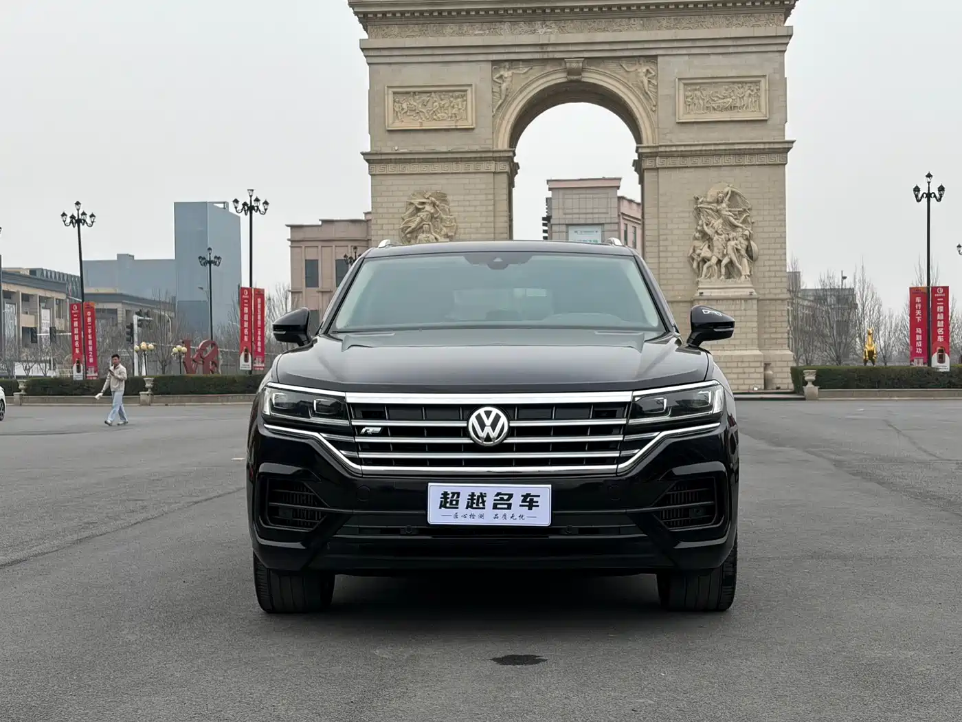 Volkswagen Touareg 2019 3.0TSI Sharp Edge Edition China VI фото 2
