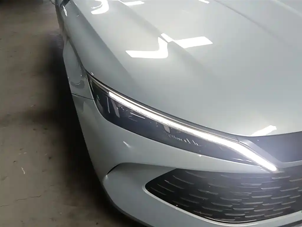 BYD Qin L 2024 DM-i 80KM Leading Edition фото 13