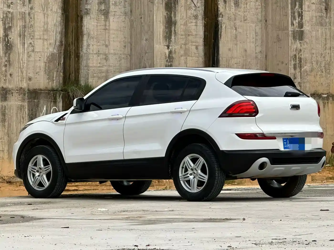 Qoros 5 2016 2016 Model 1.6T Automatic Elite