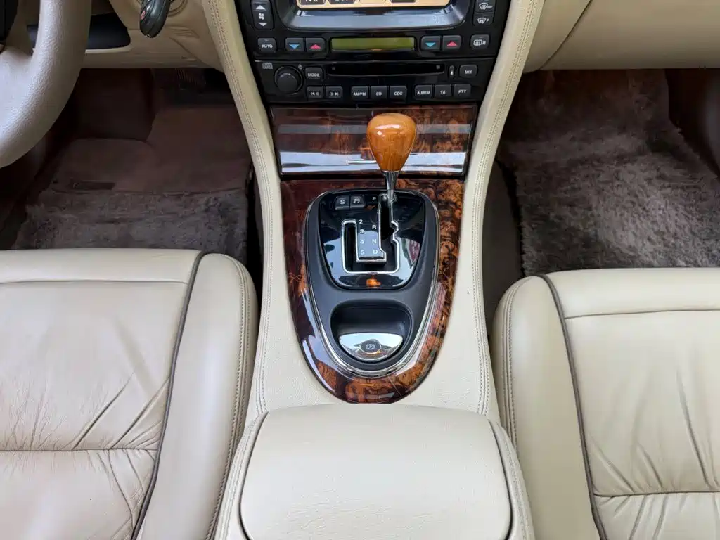 Jaguar XJ 2005 2005 Model XJ6L 3.0