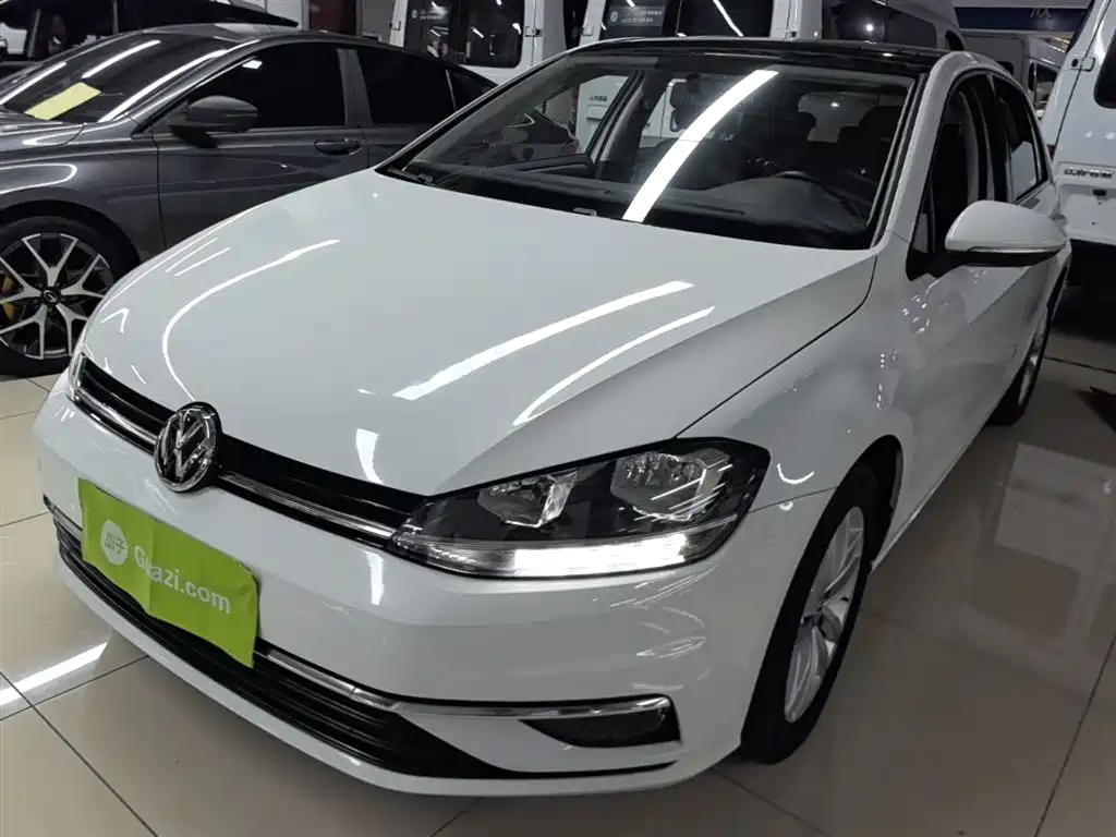 Volkswagen Golf 2018 1.6L Automatic Comfort фото 2