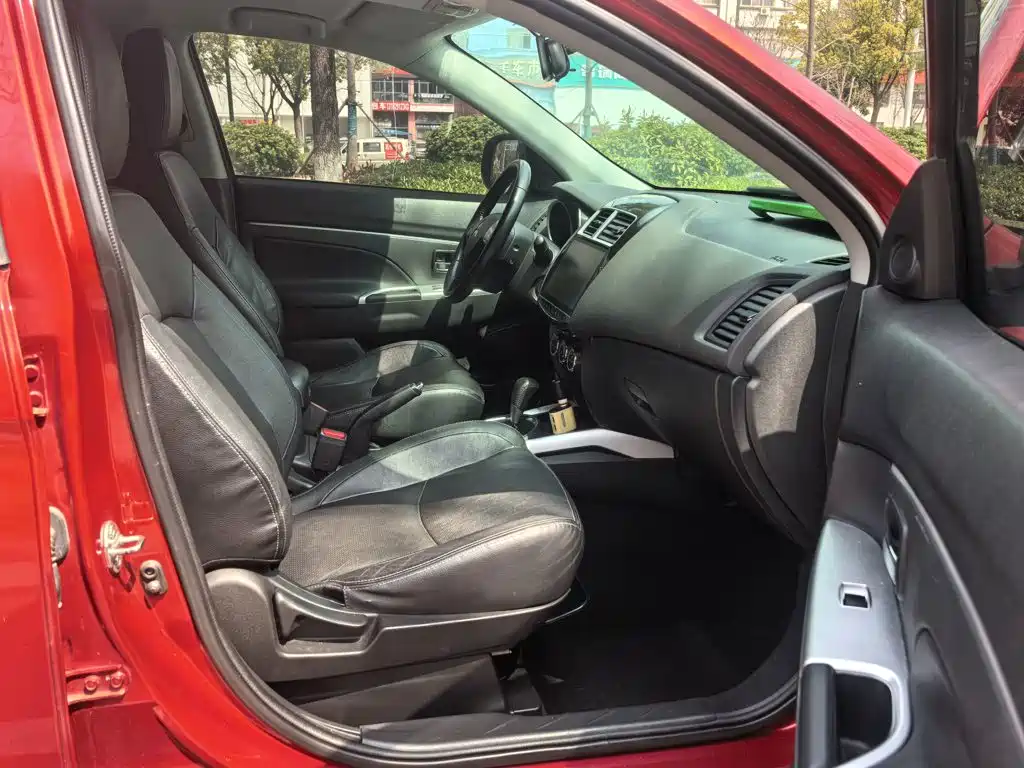 Mitsubishi ASX 2017 2016 2.0L CVT 2WD Navigation Edition