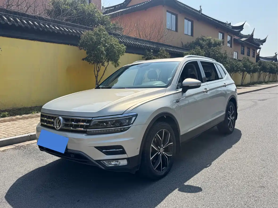 Volkswagen Tiguan L 2017 330TSI Automatic 2WD Luxury Edition