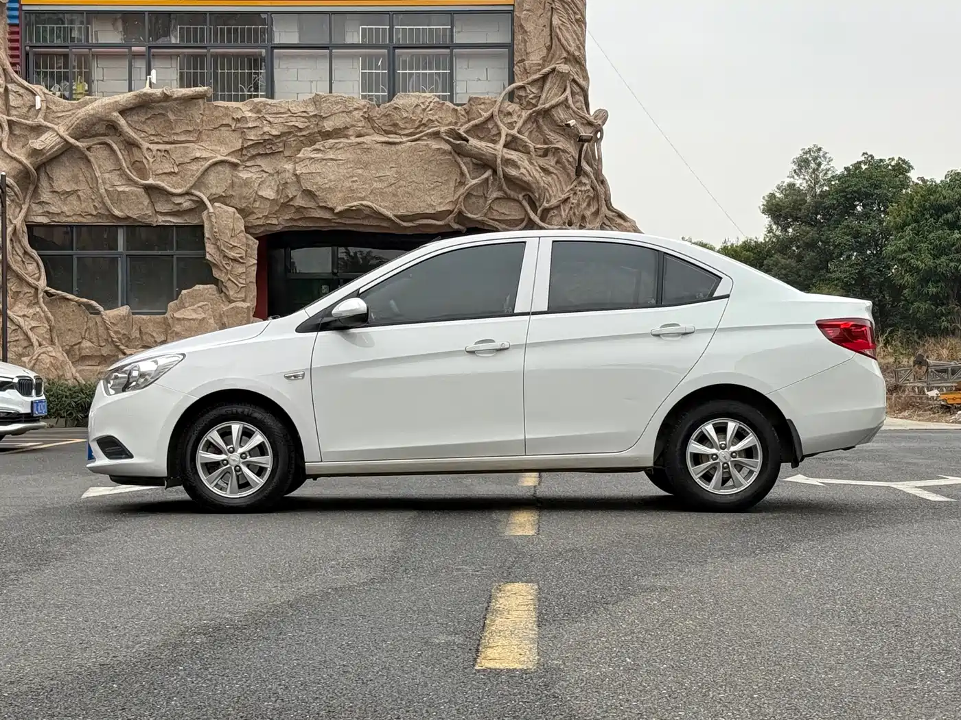 Chevrolet Sail 2015 Sail 3 1.3L AMT Ideal Edition фото 3