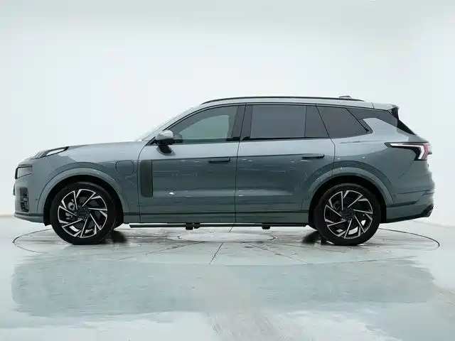 Lynk & Co 09 2022 2021 2.0T Halo 7-seater