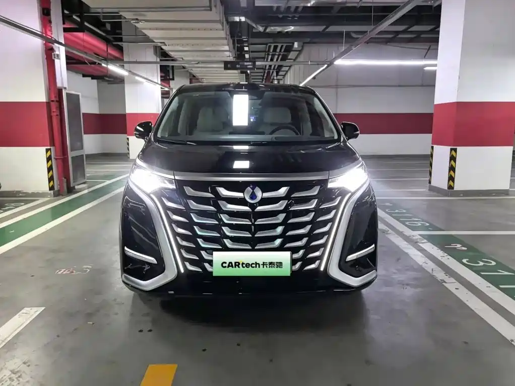 Denza D9 2025 2025 Model DM-i Smart Drive Edition 1020 AWD Flagship