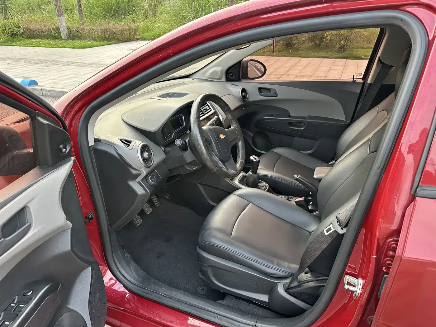 Chevrolet Aveo 2015 2014 Sedan 1.4SL MT Luxury Edition