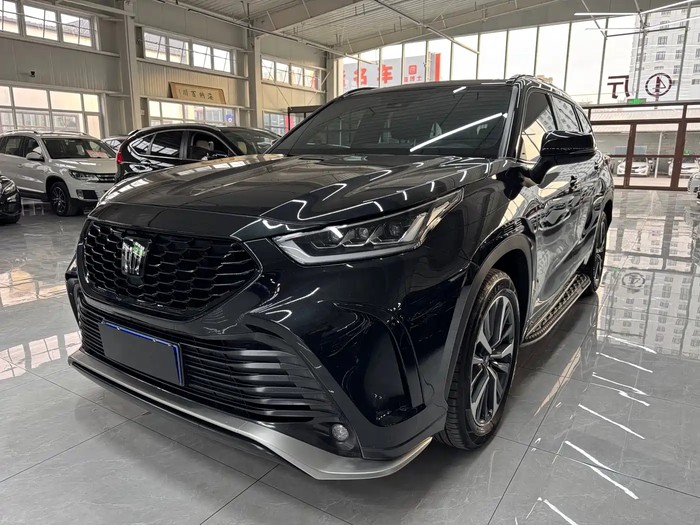 Toyota Crown Kluger 2024 2.5L HEV 4WD Luxury Edition