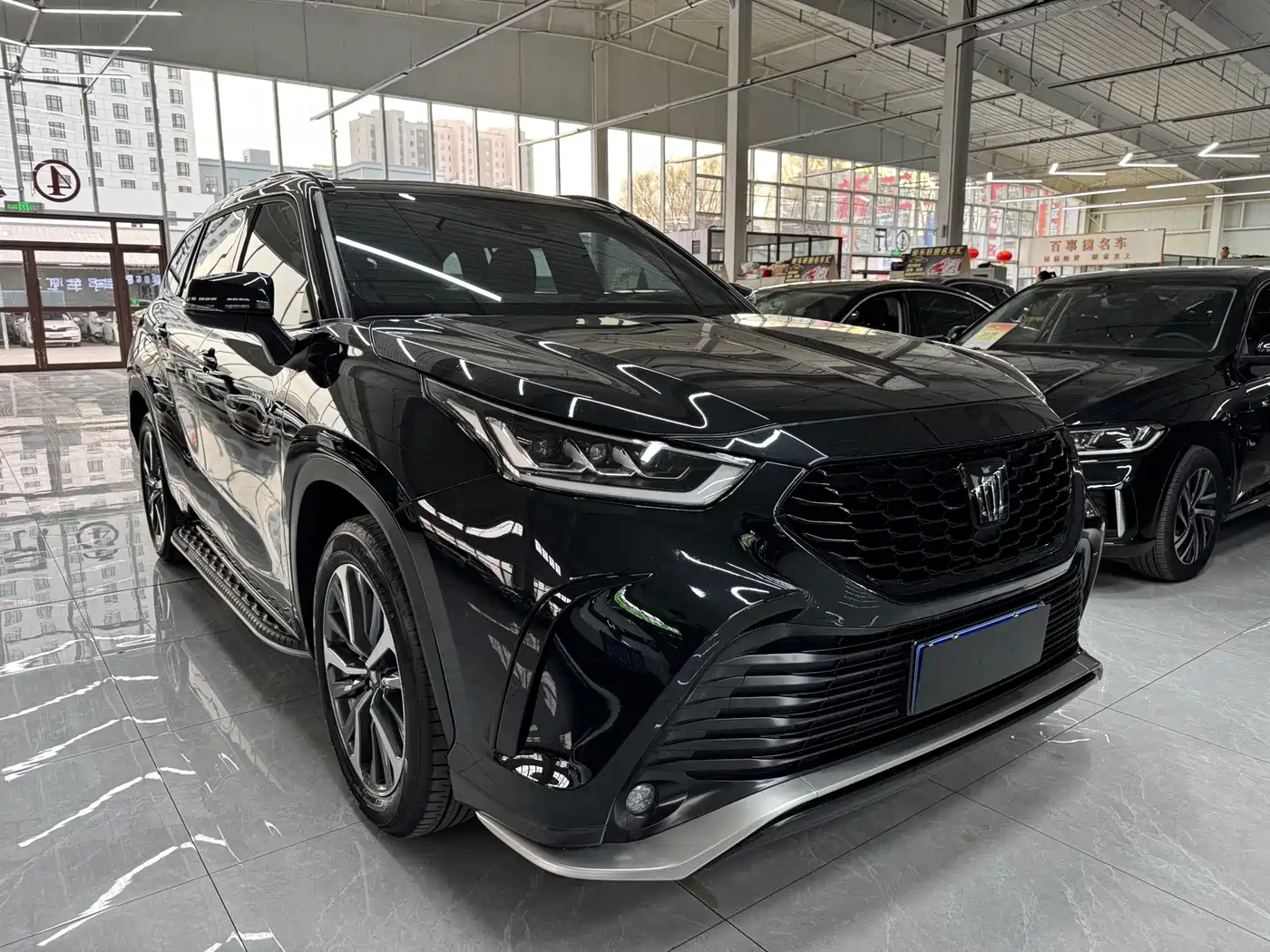 Toyota Crown Kluger 2024 2.5L HEV 4WD Luxury Edition фото 3