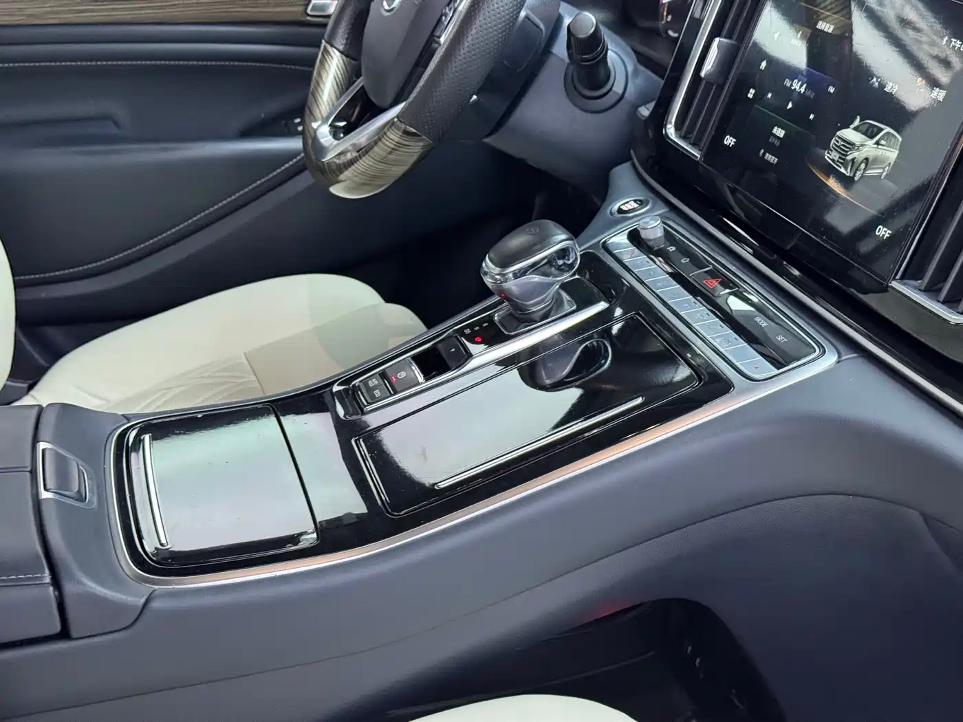 GAC Trumpchi Trumpchi M8 2021 Leading Show Series 390T Premium Edition фото 23
