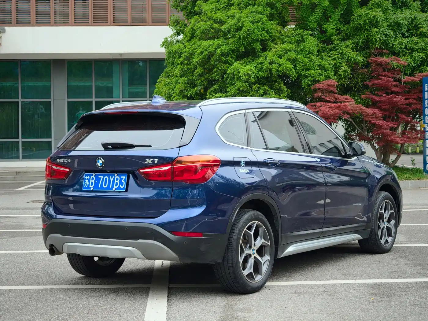 BMW X1 2018 xDrive20Li Premium Model фото 6