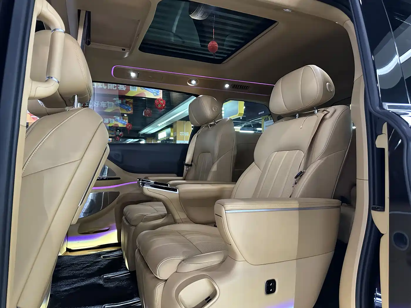 Voyah Auto Voyah Dreamer 2025 PHEV 4WD Kunpeng Premium Edition фото 9