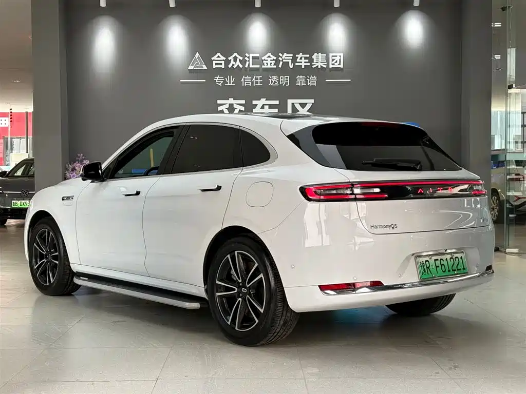 AITO Wenjie AITO M5 2025 Extended Range Ultra RWD фото 6