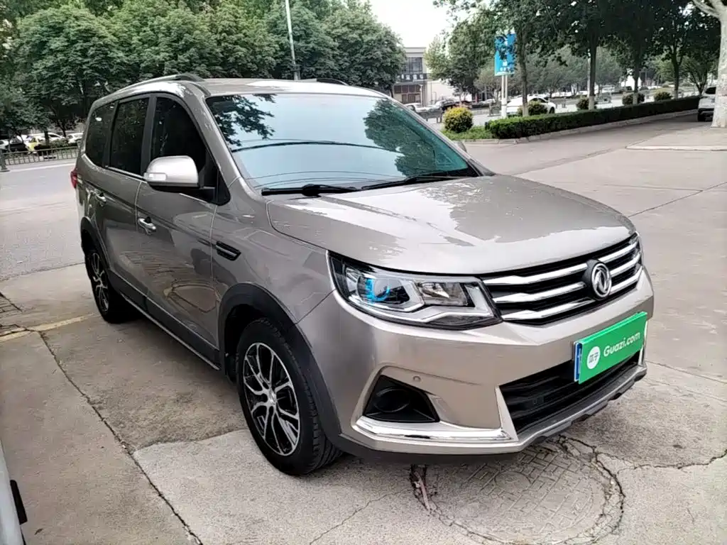 Dongfeng Fengxing Fengxing SX6 2020 2019 1.6L Manual Luxury China VI