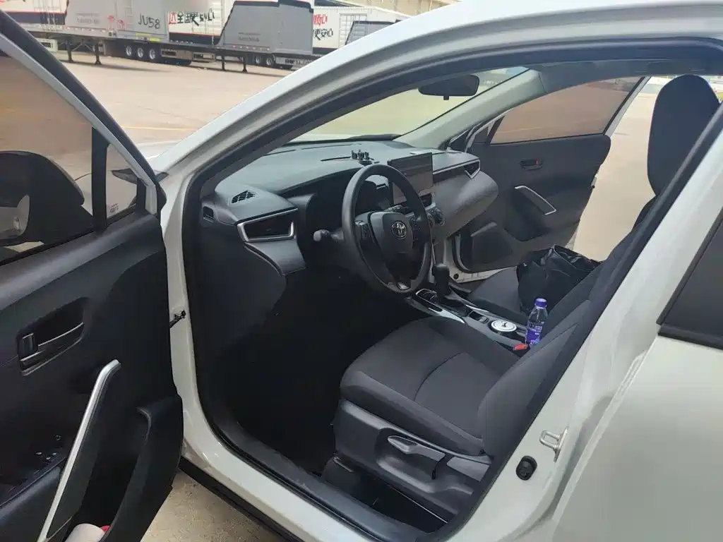 Toyota Corolla Cross 2025 2024 Model 2.0L Pioneer Edition