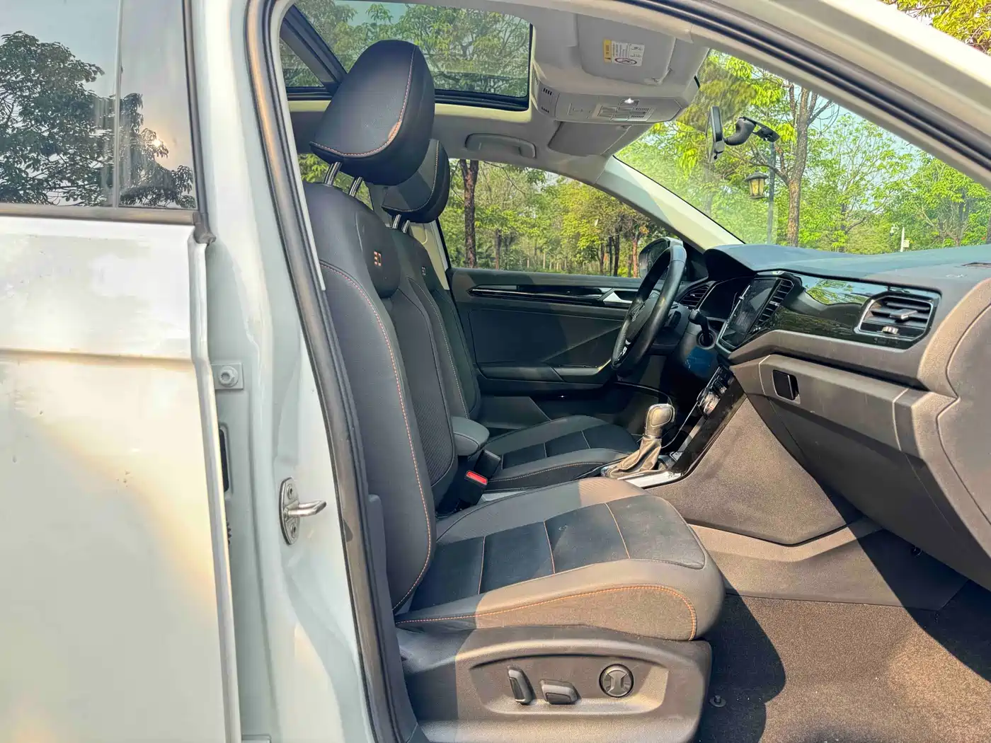 Volkswagen T-ROC 2022 280TSI DSG 2WD Comfort PLUS фото 18