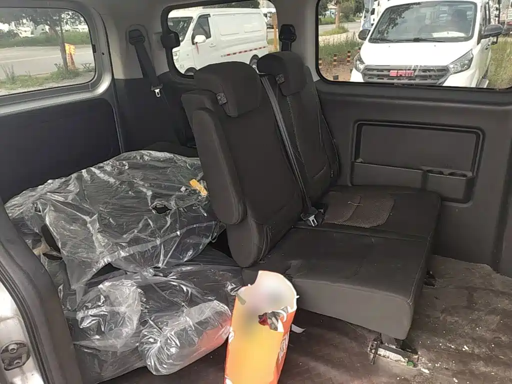JAC Refine M3 2023 2022 1.5T 7-Seater Standard